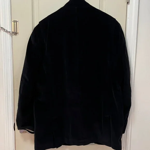 Bachrach Men's 48 Long 95% Cotton/5% Cashmere Crew Neck Corduroy Blazer. Black.